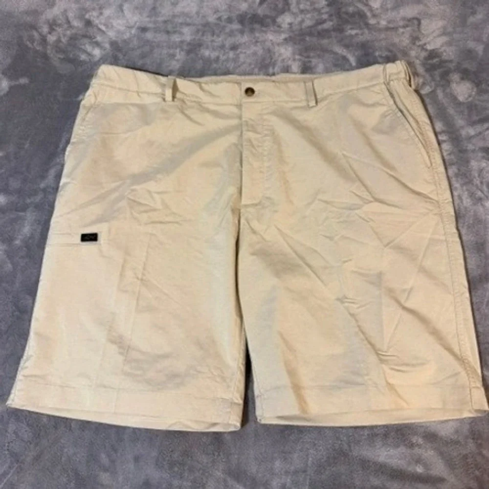 Greg Norman Mens Performance Golf Shorts Khaki Tan Size 40 Stretch New